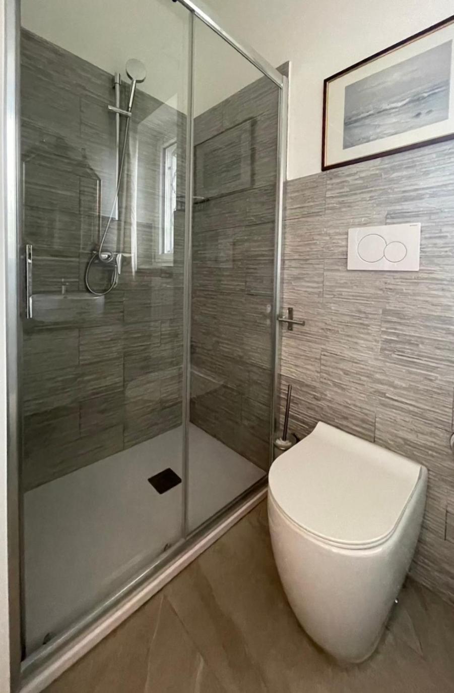 Domus 190 Rooms วาเรเซ ภายนอก รูปภาพ
