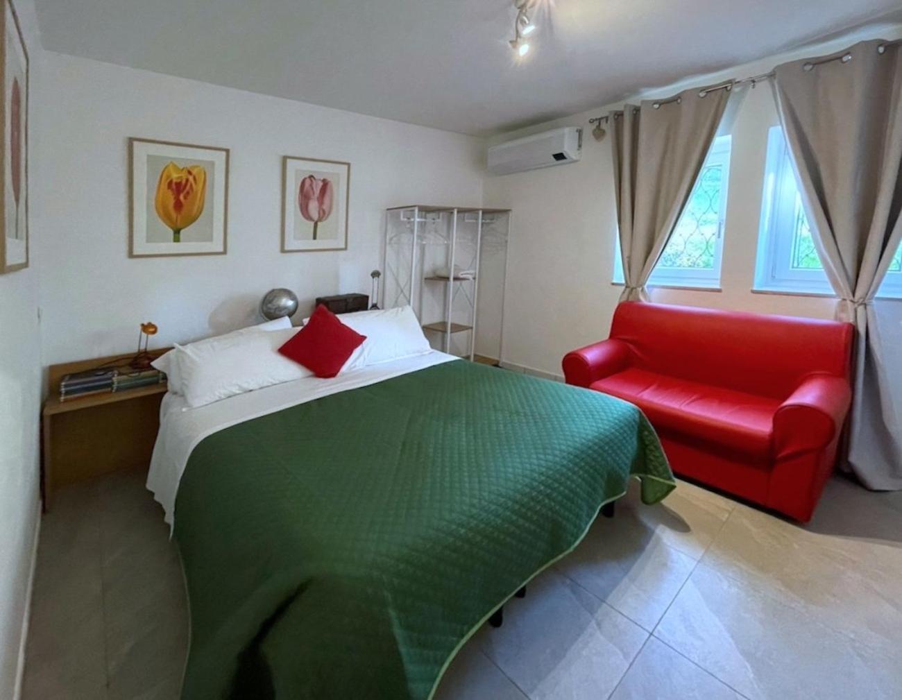 Domus 190 Rooms วาเรเซ ภายนอก รูปภาพ