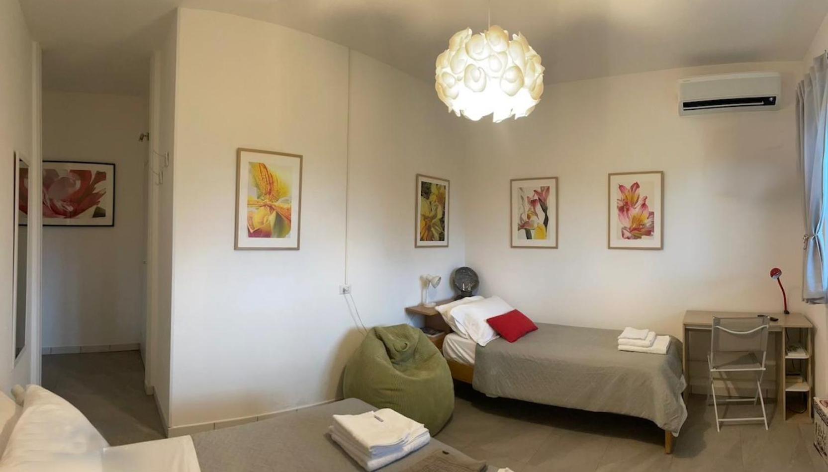 Domus 190 Rooms วาเรเซ ภายนอก รูปภาพ