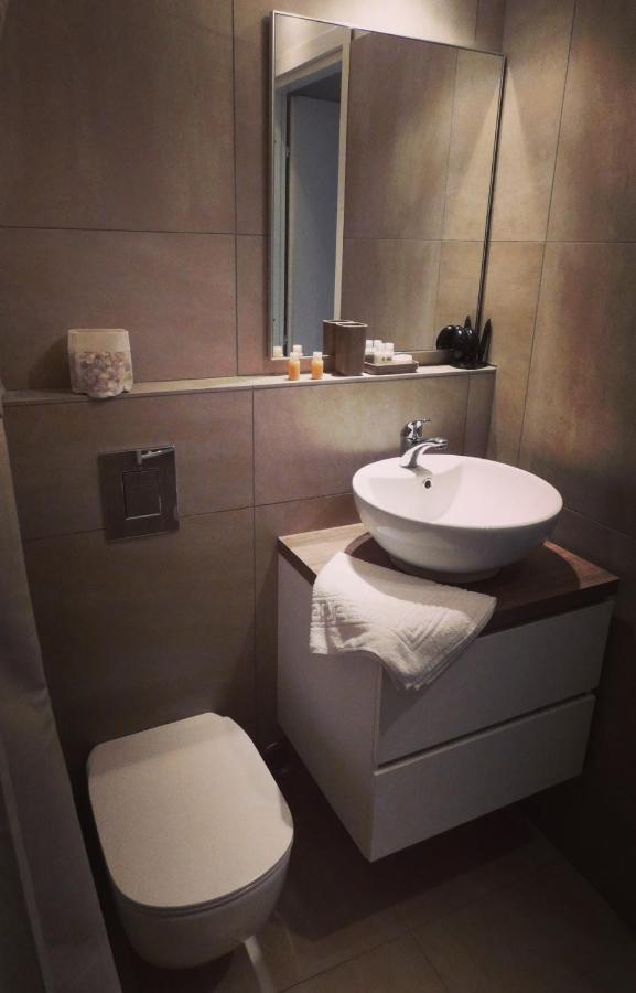 Domus 190 Rooms วาเรเซ ภายนอก รูปภาพ