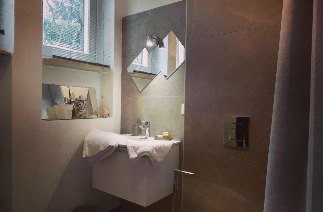 Domus 190 Rooms วาเรเซ ภายนอก รูปภาพ